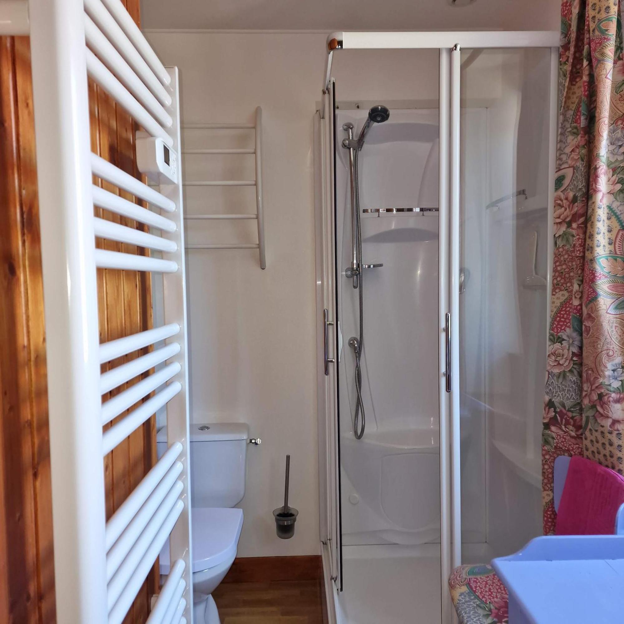 Villa Le Dy En Fleurs Saint-Maurice-en-Cotentin Exterior foto